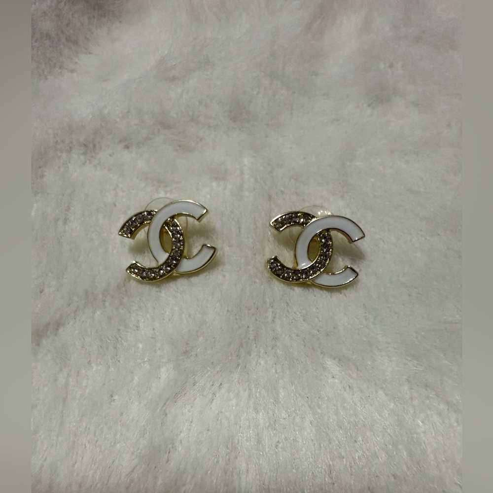 Elegant White Enamel and Gold Crystal Stud Earrings